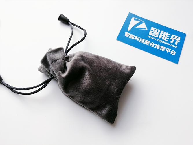 轻巧便携,全身水洗